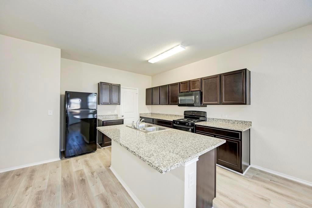 3602 Conyers Ln Property Photo 11