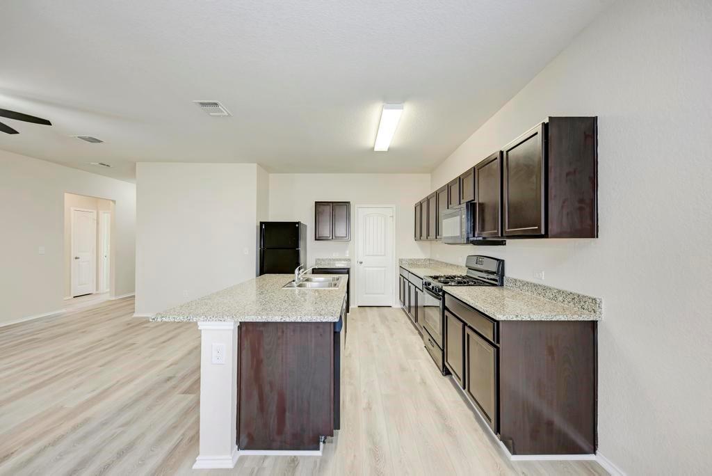 3602 Conyers Ln Property Photo 12