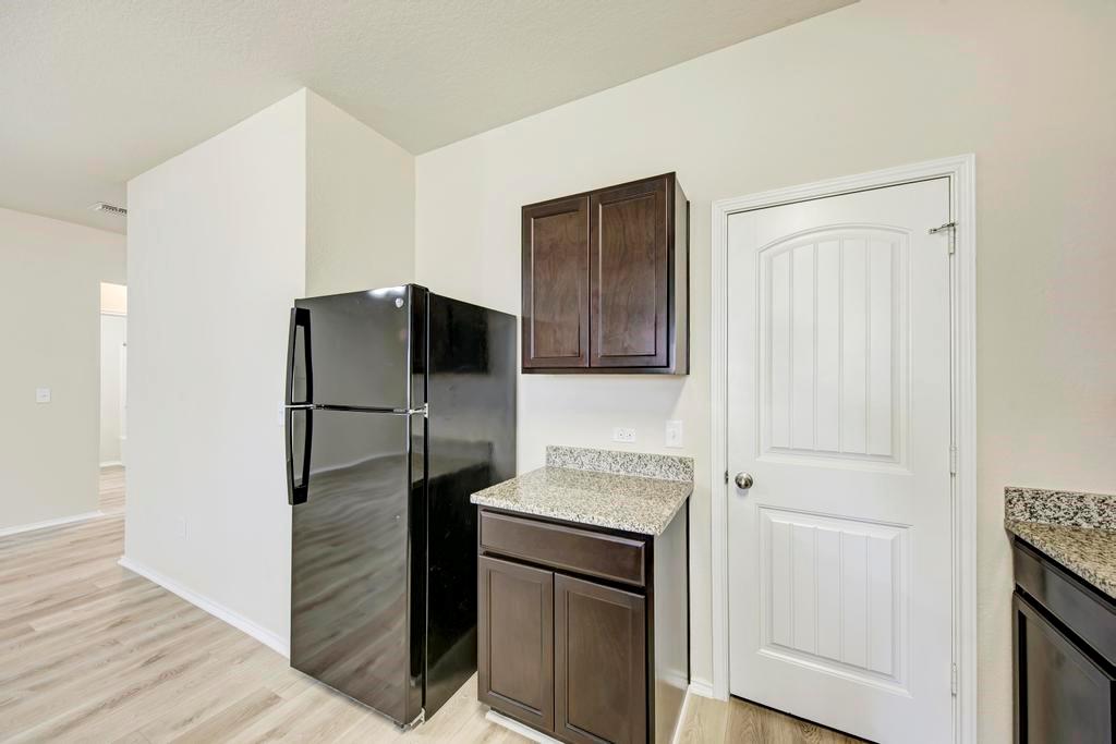 3602 Conyers Ln Property Photo 15
