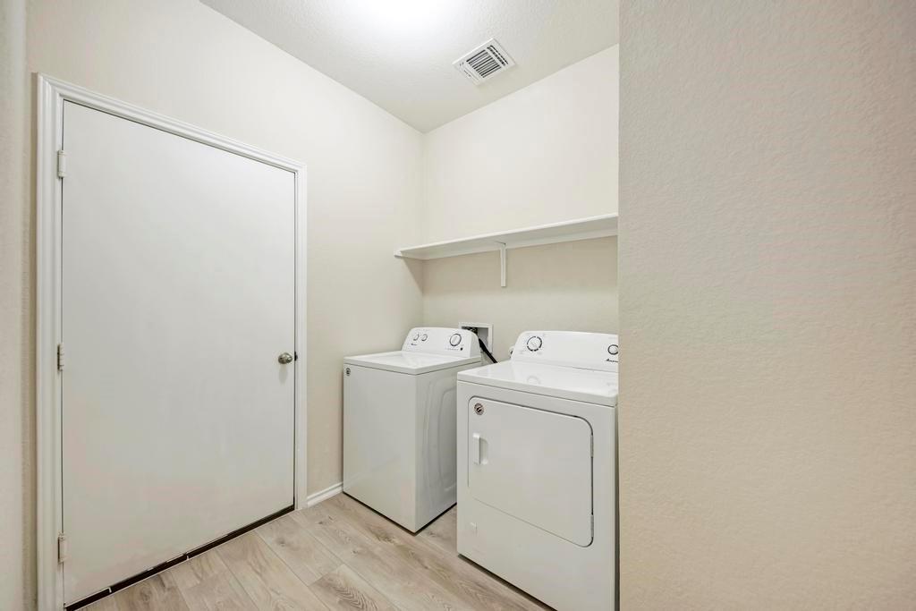 3602 Conyers Ln Property Photo 28