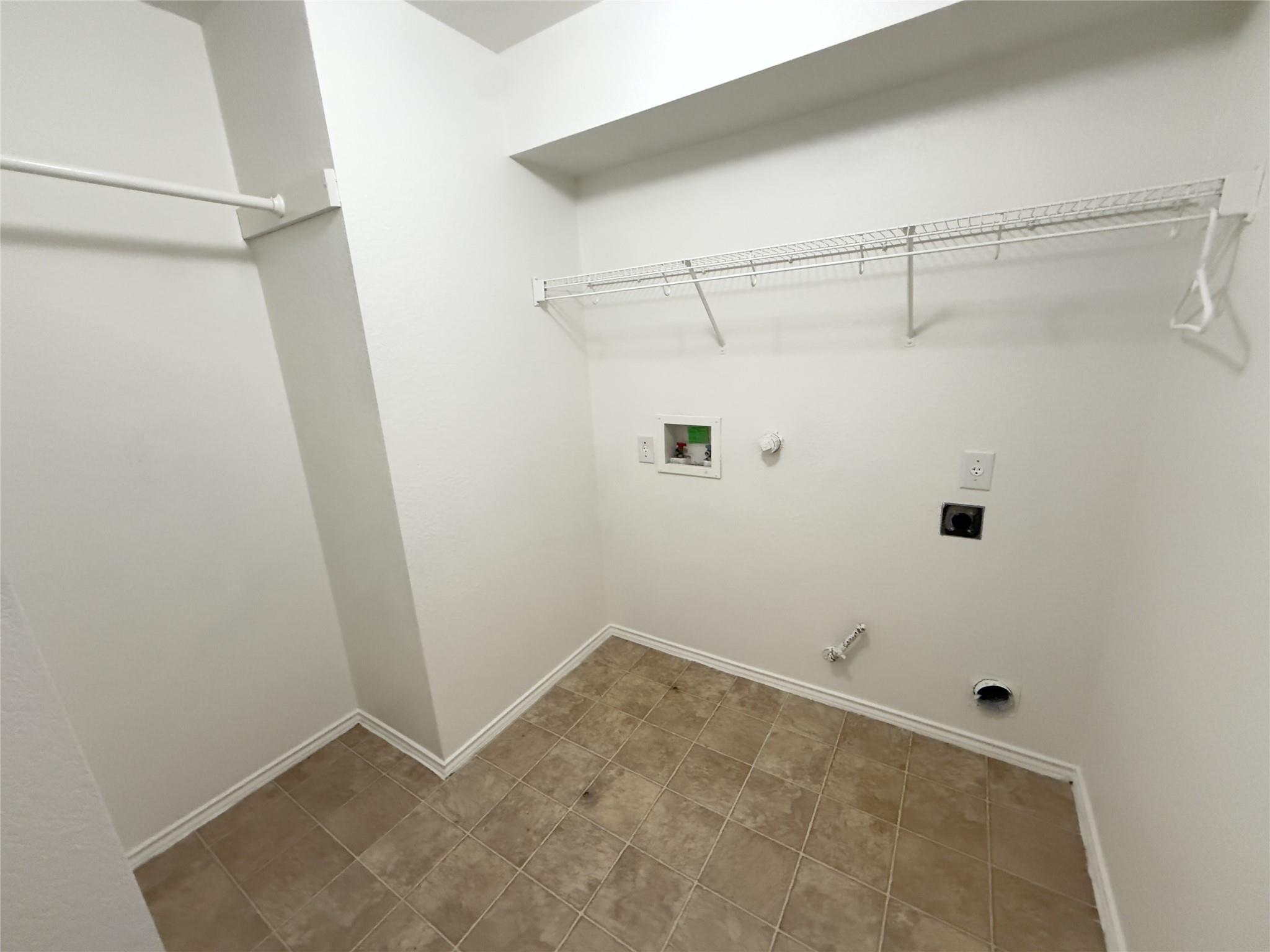 339 Oxford Dr Property Photo 10