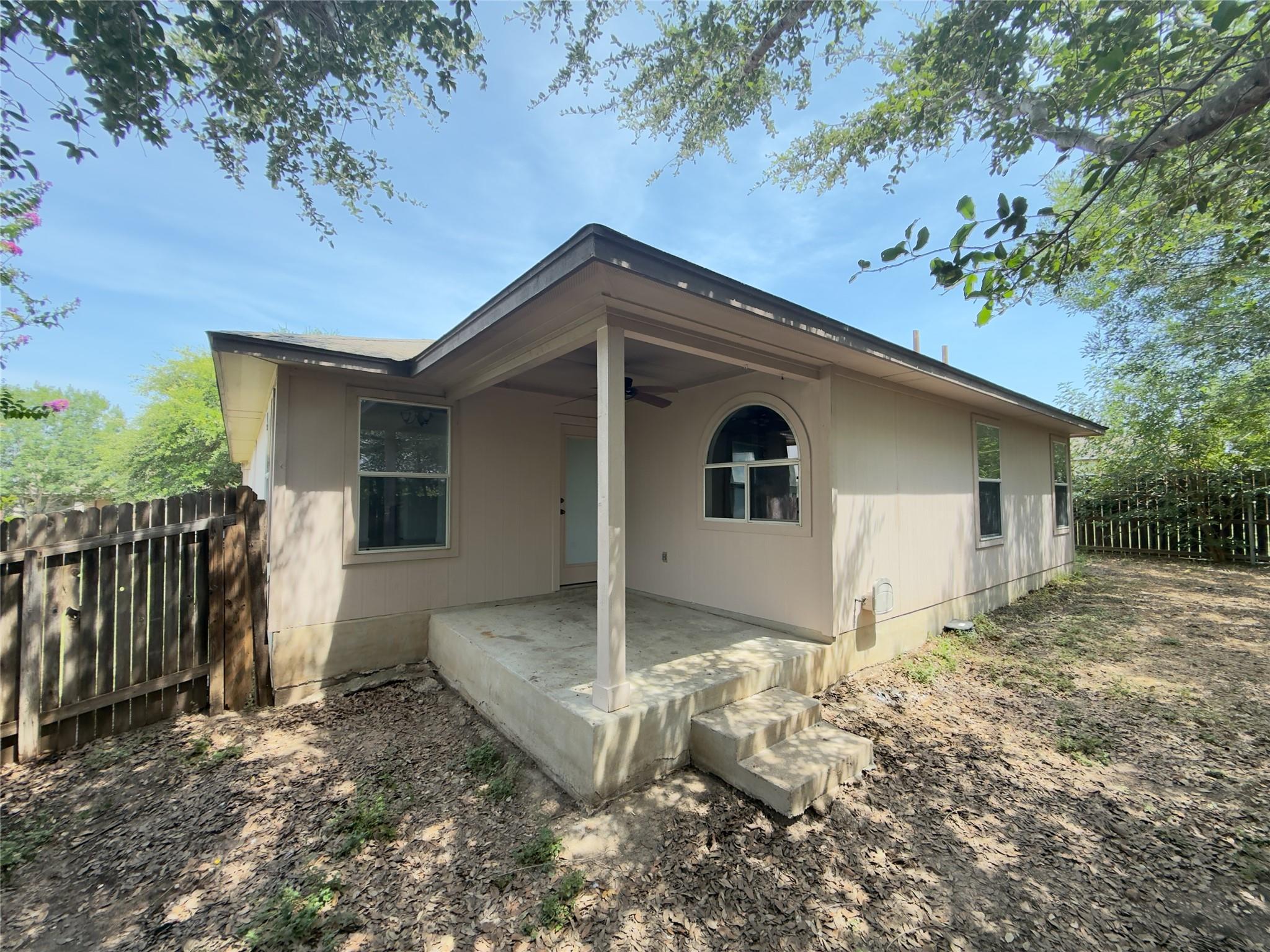 339 Oxford Dr Property Photo 13