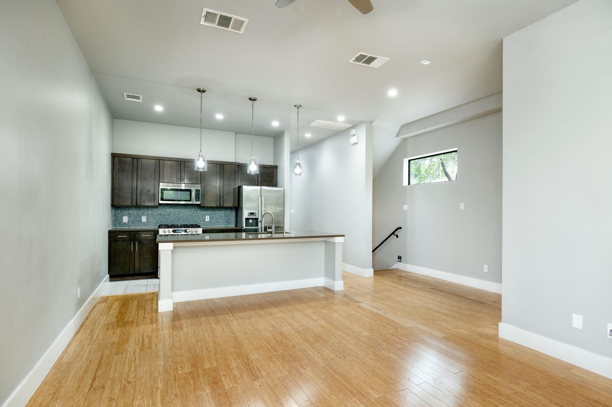 3000 Speedway St #e Property Photo 1