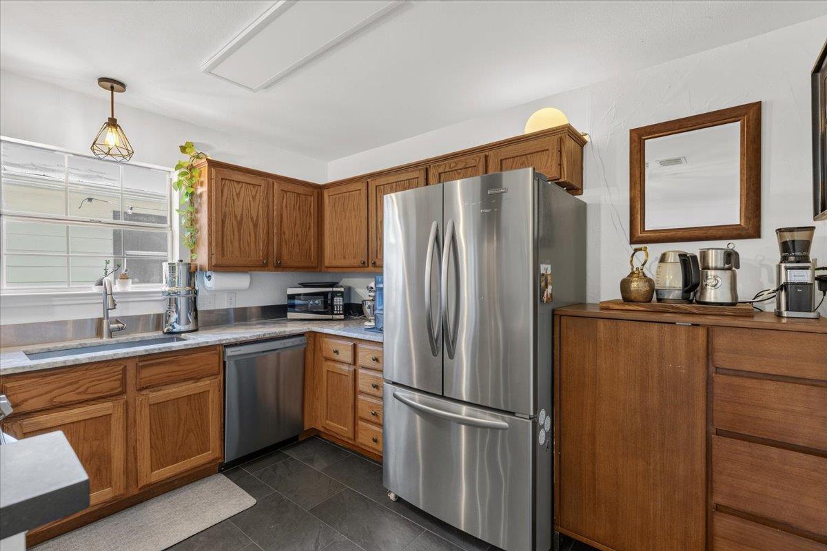 904 Spring St Property Photo 20