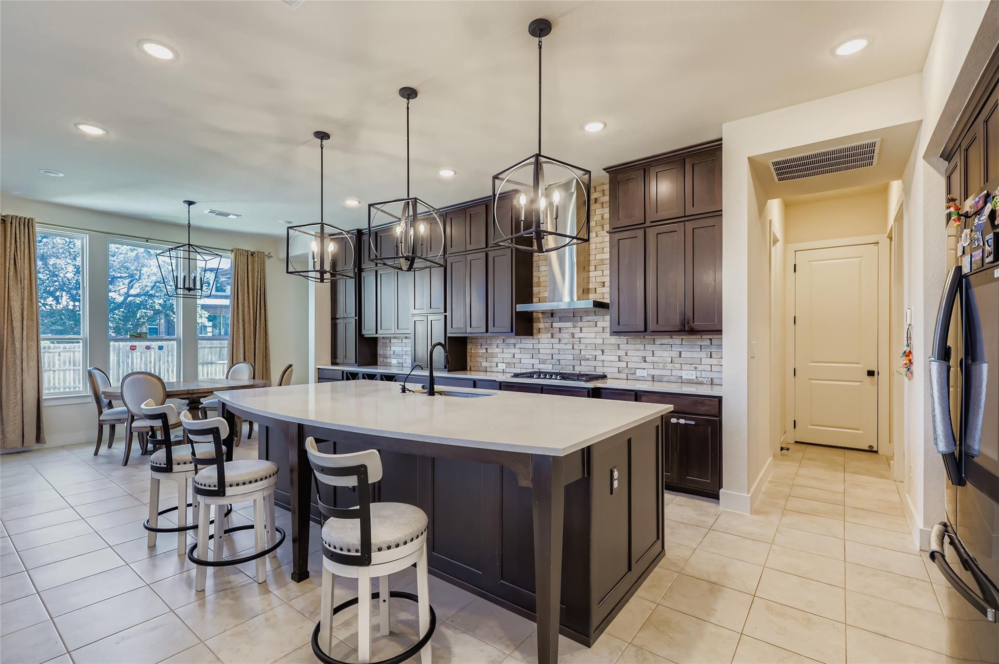 320 Autumn Oak Way Property Photo 8