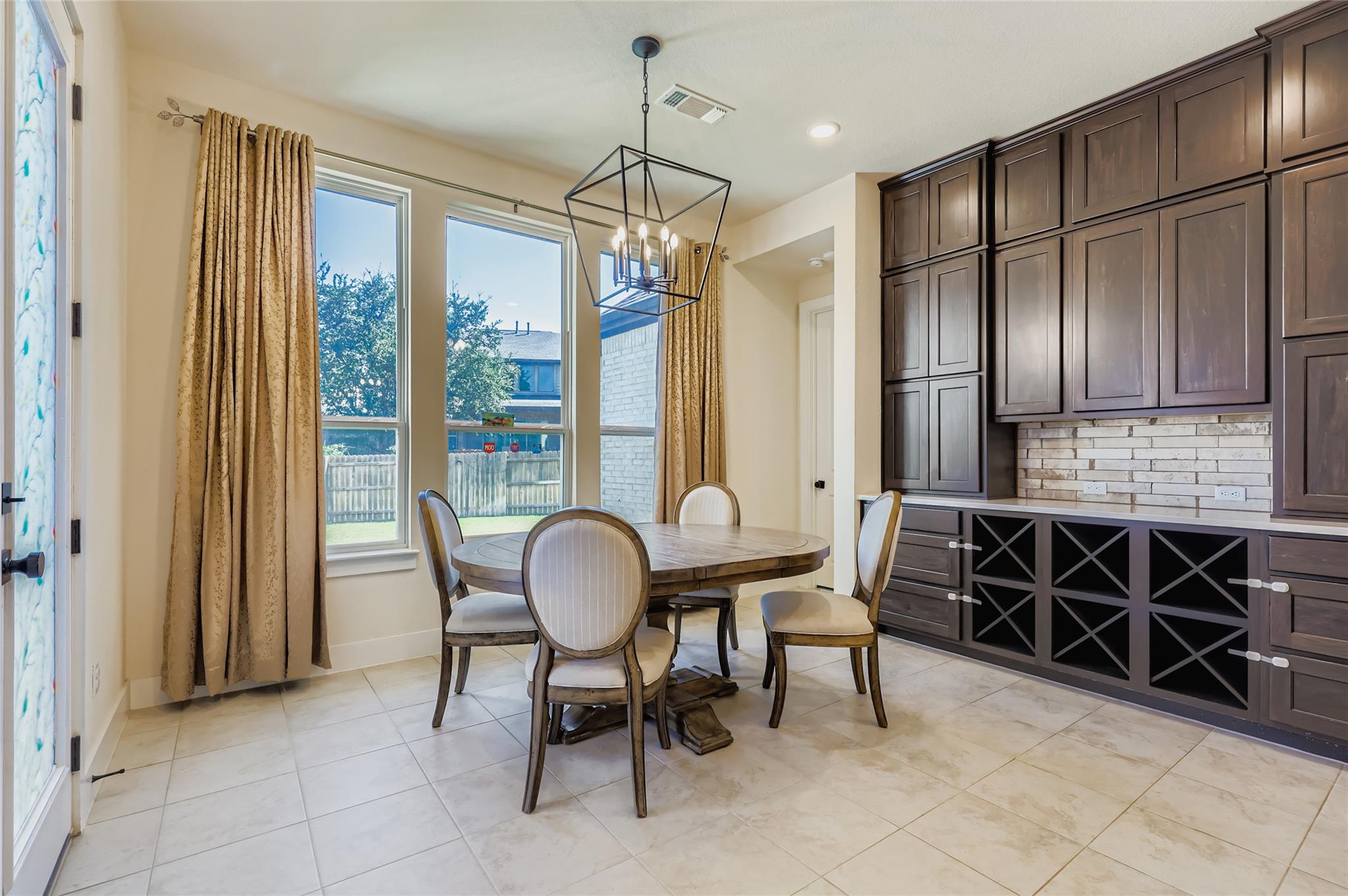 320 Autumn Oak Way Property Photo 11