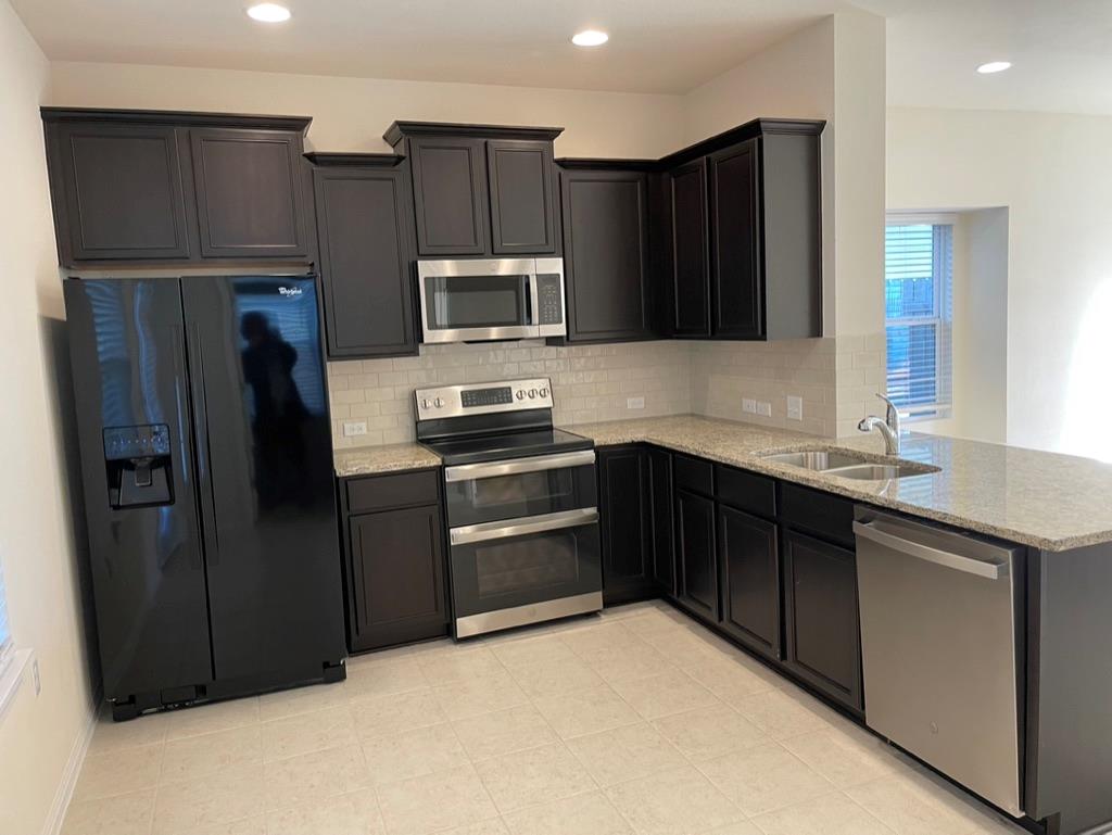 9610 Morning Iris Dr Property Photo 4