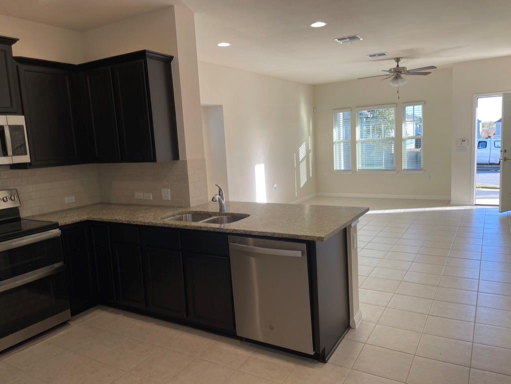 9610 Morning Iris Dr Property Photo 7