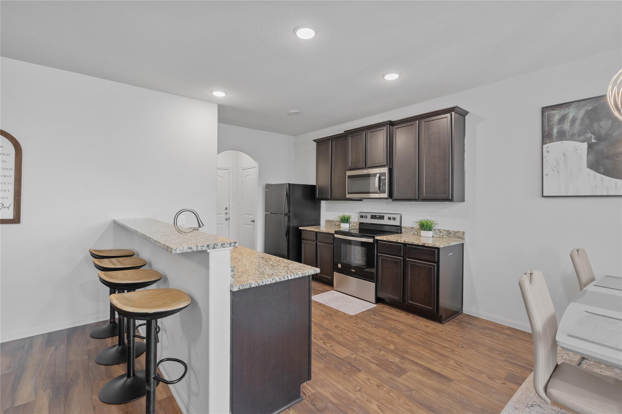 20205 Grover Cleveland Way Property Photo 9