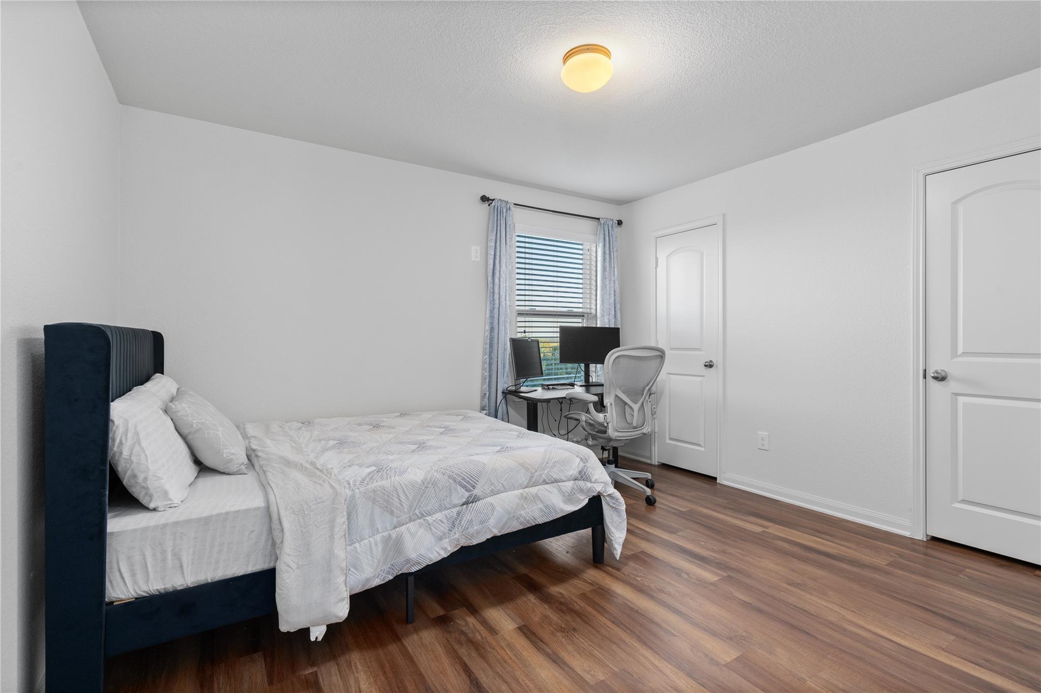 20205 Grover Cleveland Way Property Photo 25
