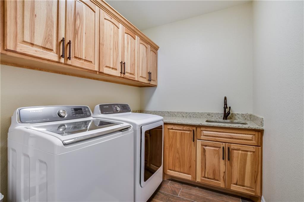 202 Cedar Hills Dr Property Photo 28