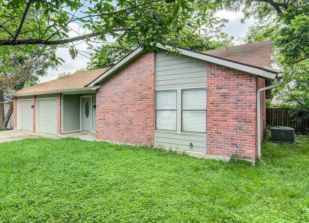 12111 Missel Thrush Ct Property Photo 3
