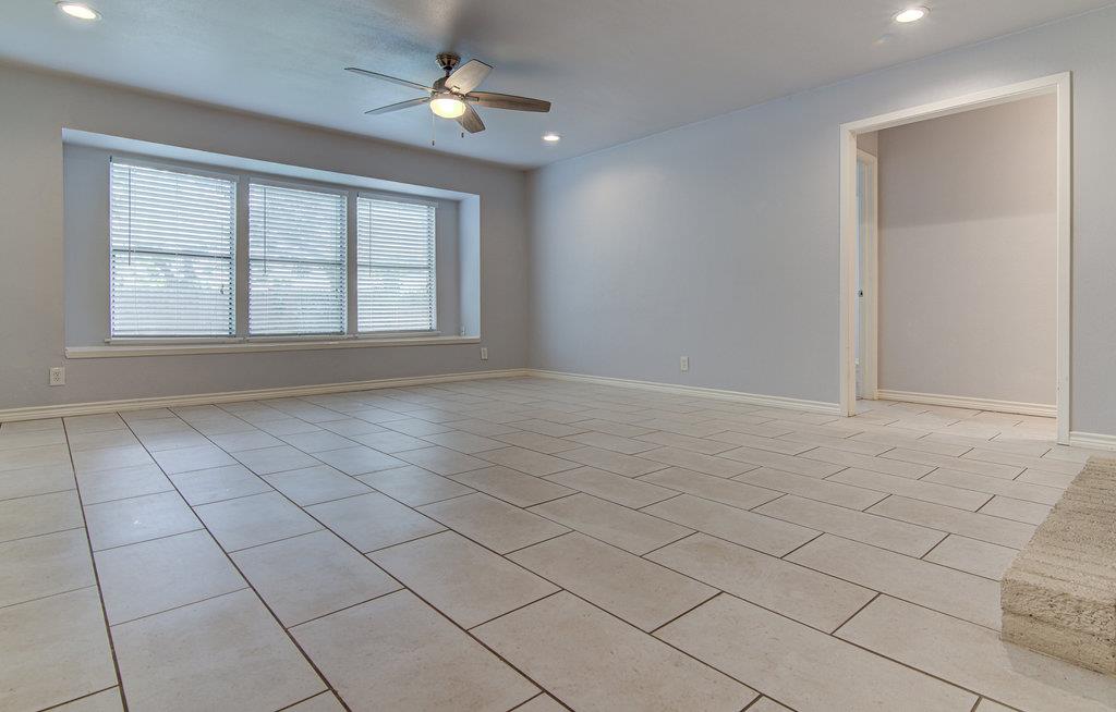 12111 Missel Thrush Ct Property Photo 4