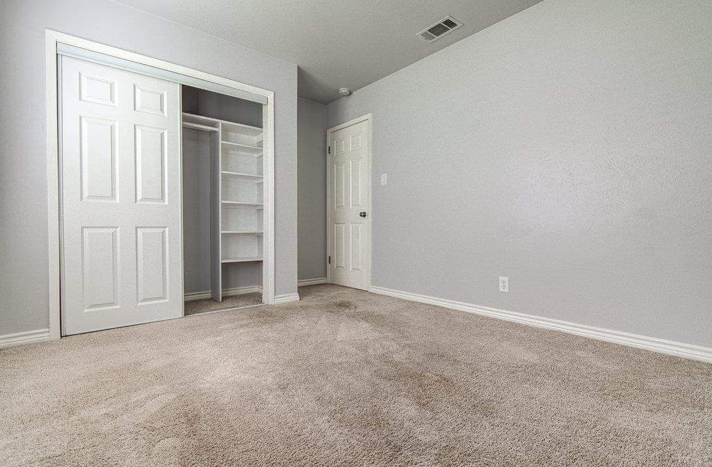 12111 Missel Thrush Ct Property Photo 16