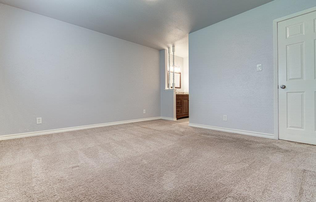 12111 Missel Thrush Ct Property Photo 18