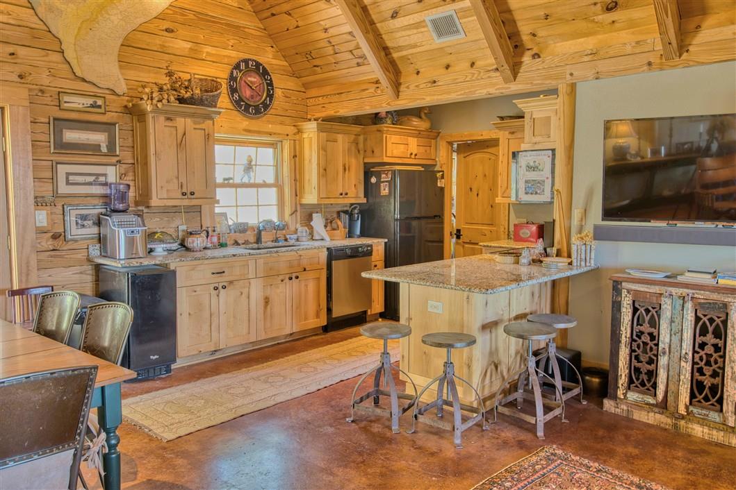 1316 Indian Creek Rd Property Photo 24
