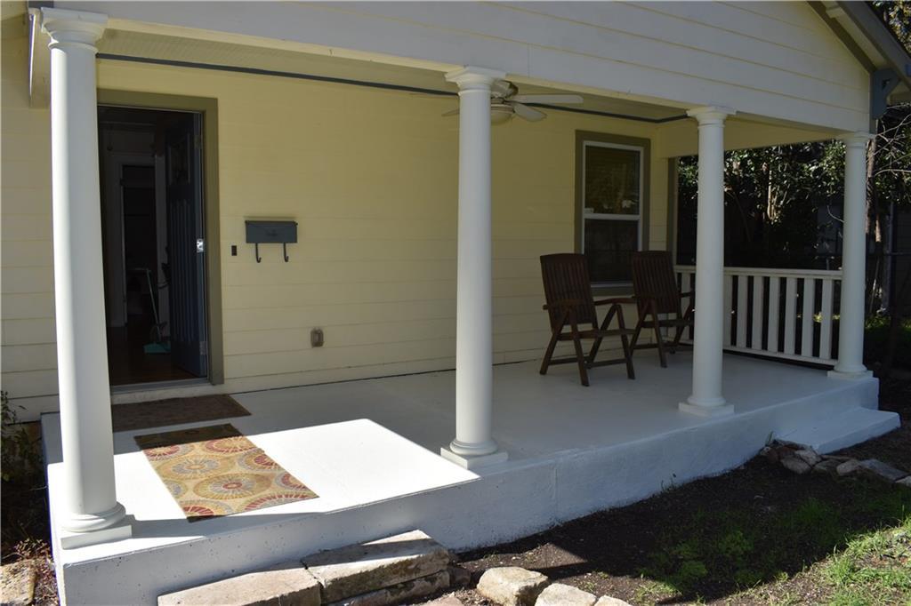 2109 Wright St Property Photo 3