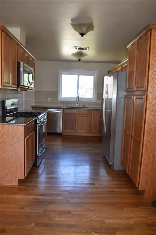 2109 Wright St Property Photo 4