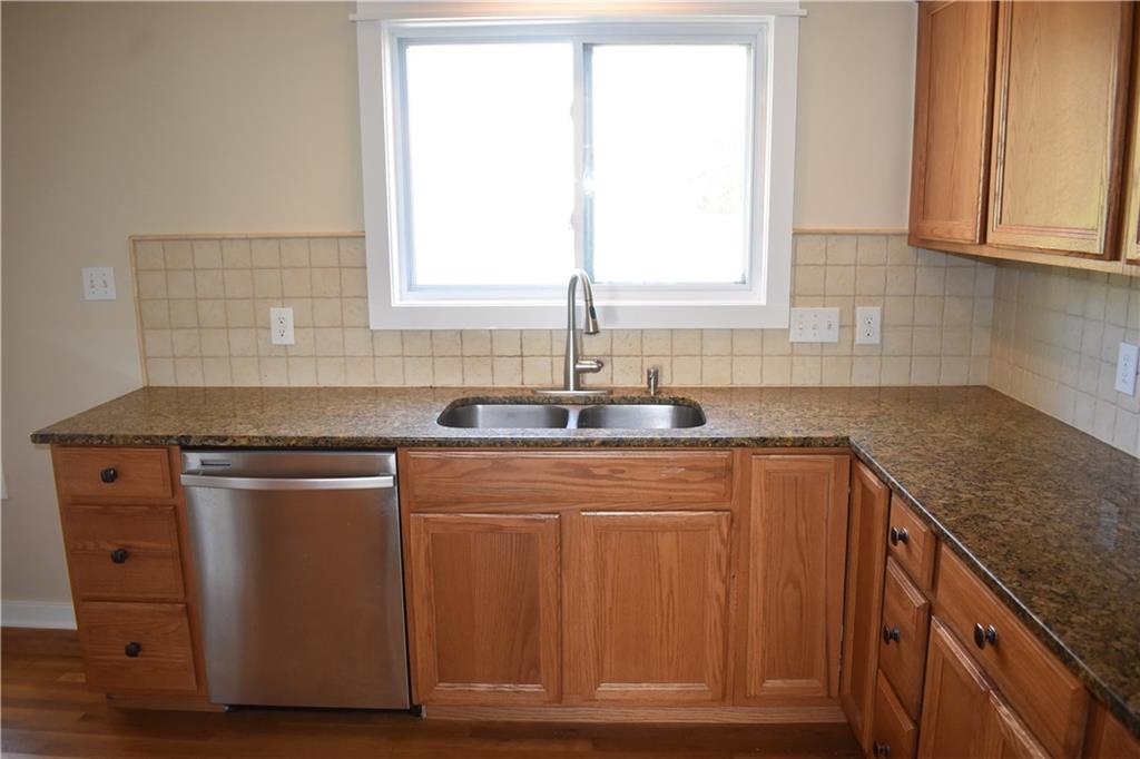 2109 Wright St Property Photo 6