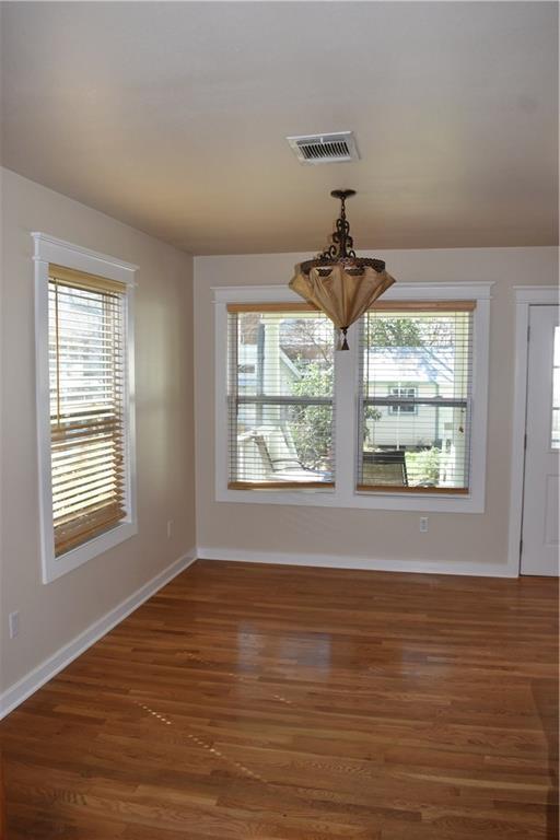 2109 Wright St Property Photo 9