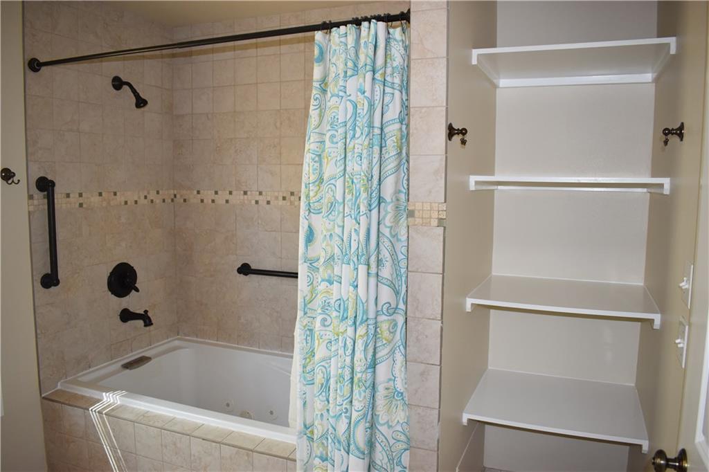 2109 Wright St Property Photo 18