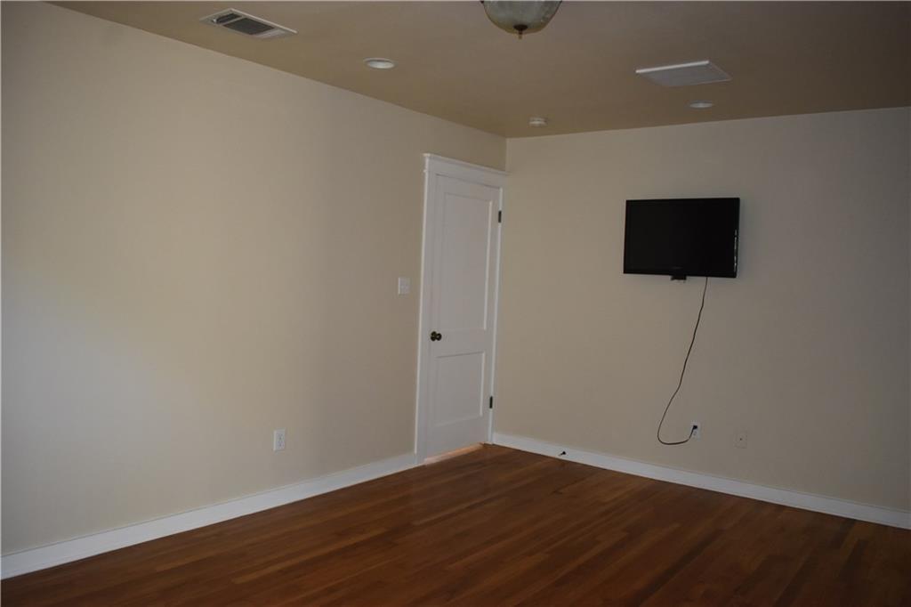2109 Wright St Property Photo 21