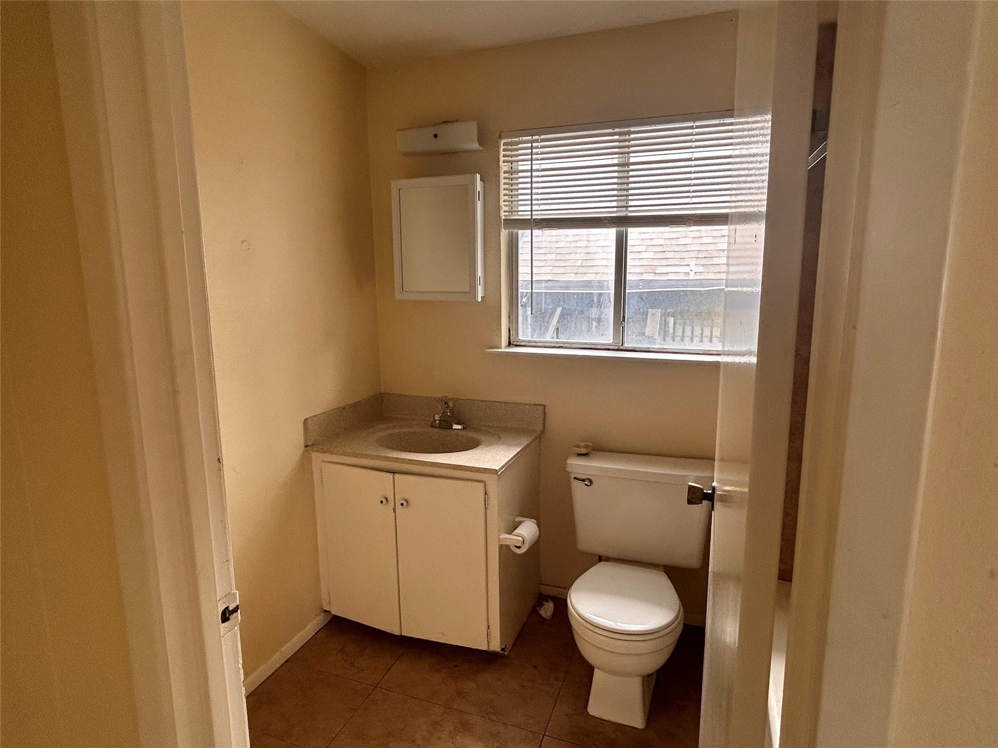 2408 Longview St #202 Property Photo 8