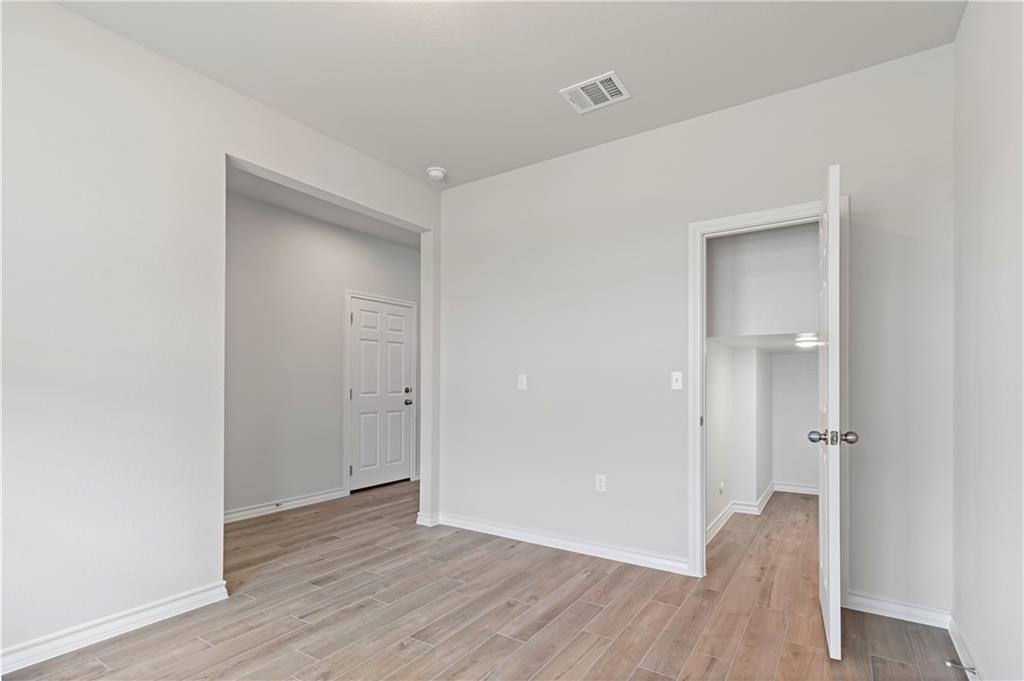 1807 Adobe Walls Way Property Photo 6