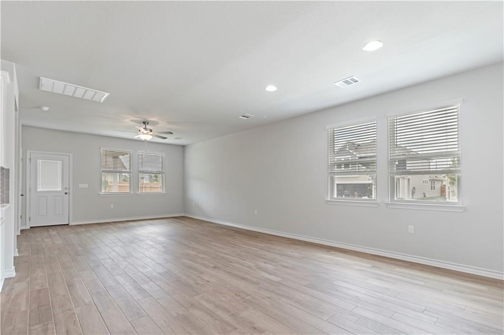 1807 Adobe Walls Way Property Photo 14