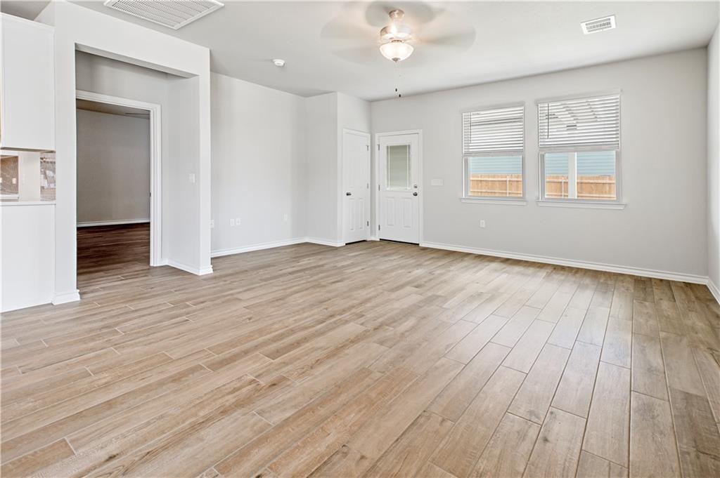 1807 Adobe Walls Way Property Photo 17