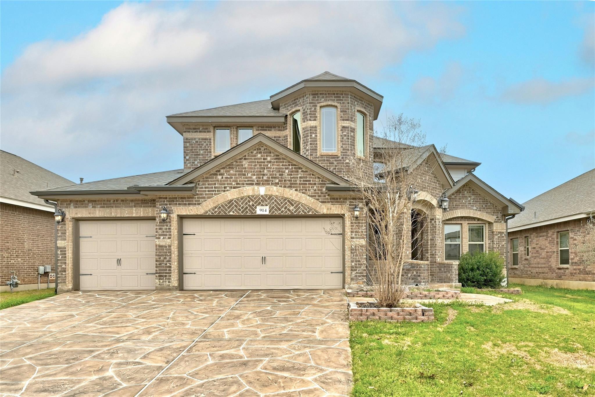 914 Overcup Dr Property Photo