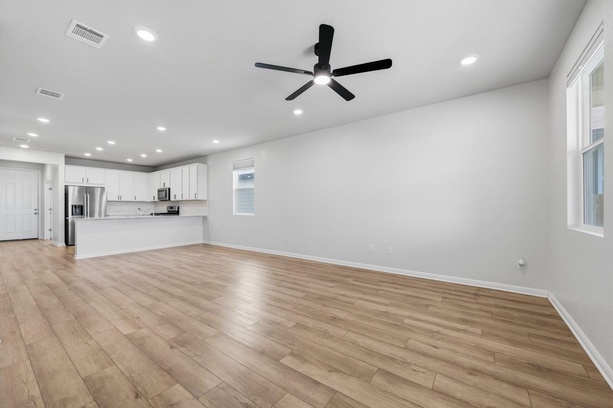 727 Gray Fox Loop Property Photo 3