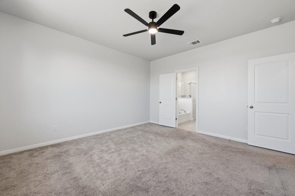727 Gray Fox Loop Property Photo 8