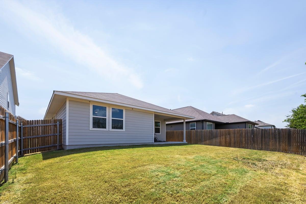 727 Gray Fox Loop Property Photo 16