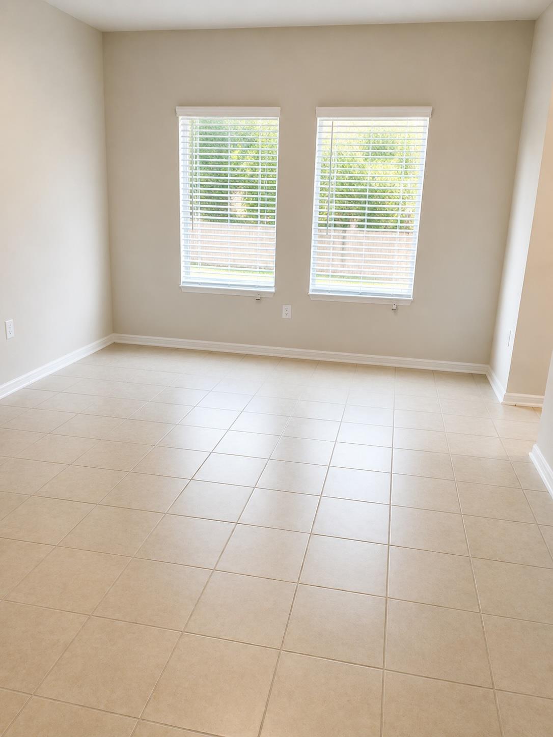 180 Olympic Park Dr Property Photo 3