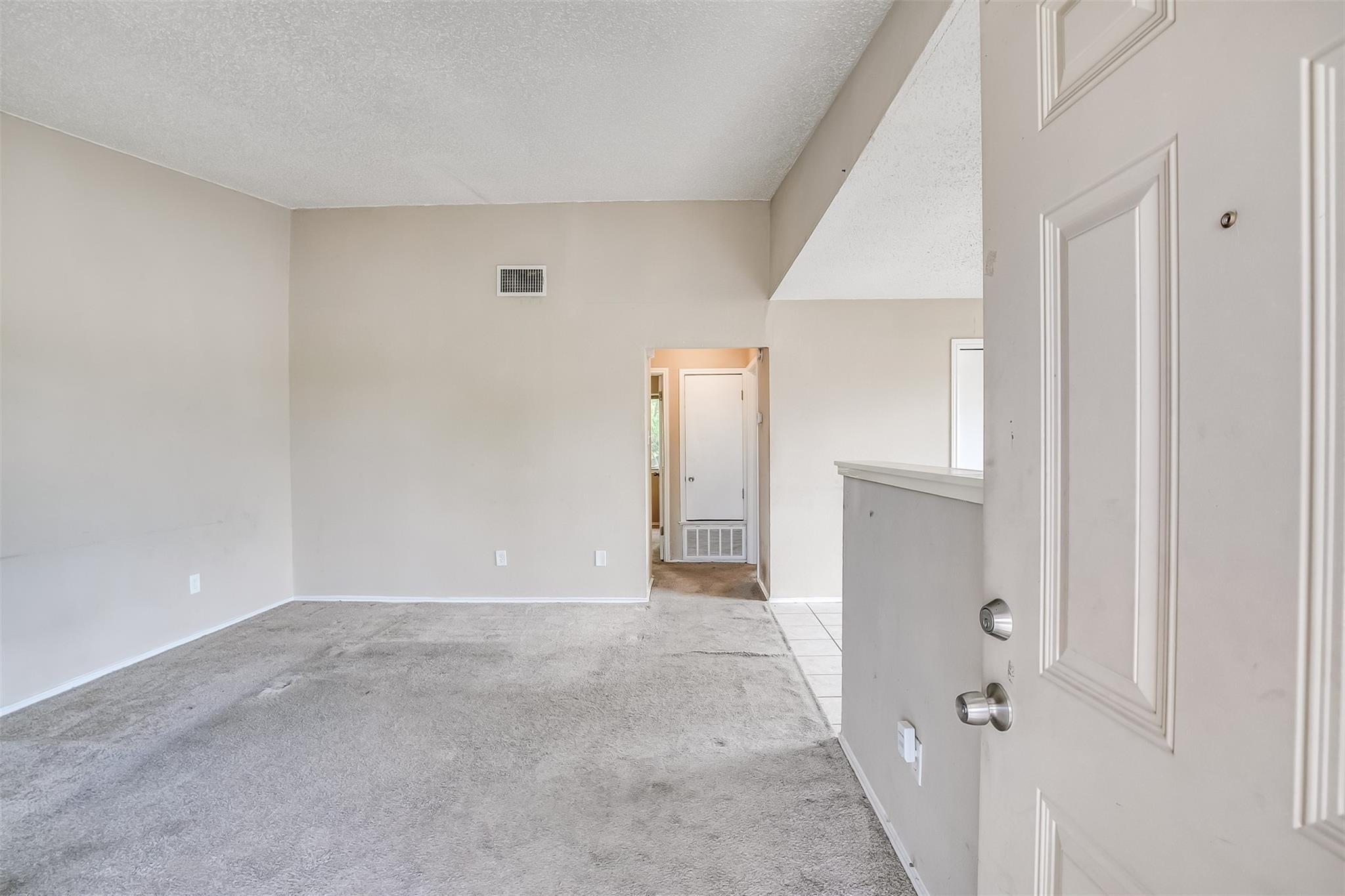 8419 Riverstone Dr #d Property Photo 2