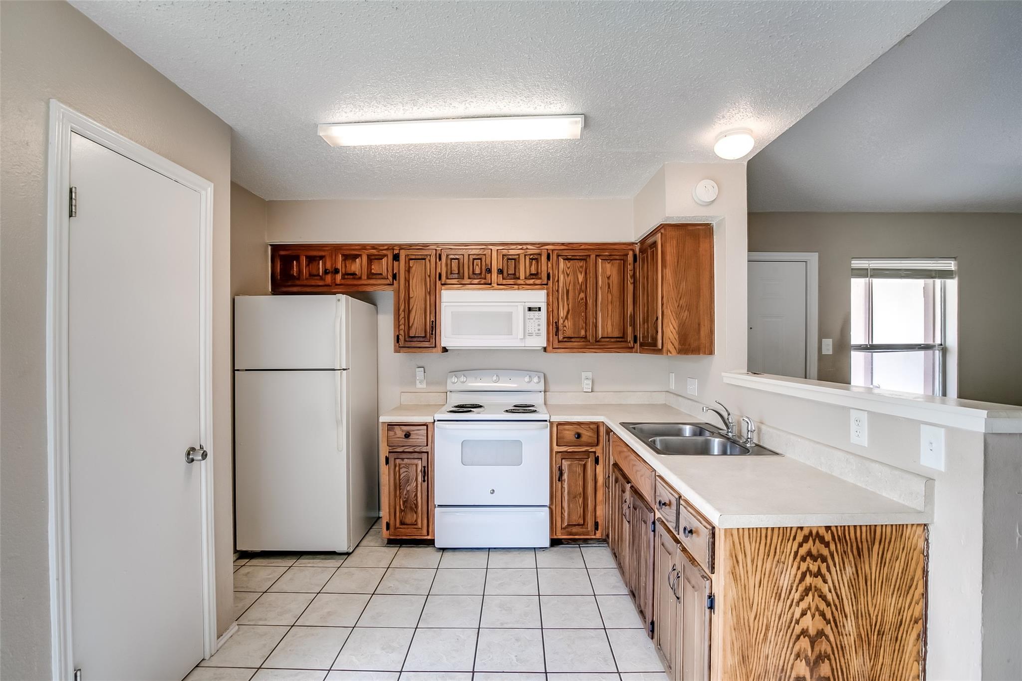 8419 Riverstone Dr #d Property Photo 7