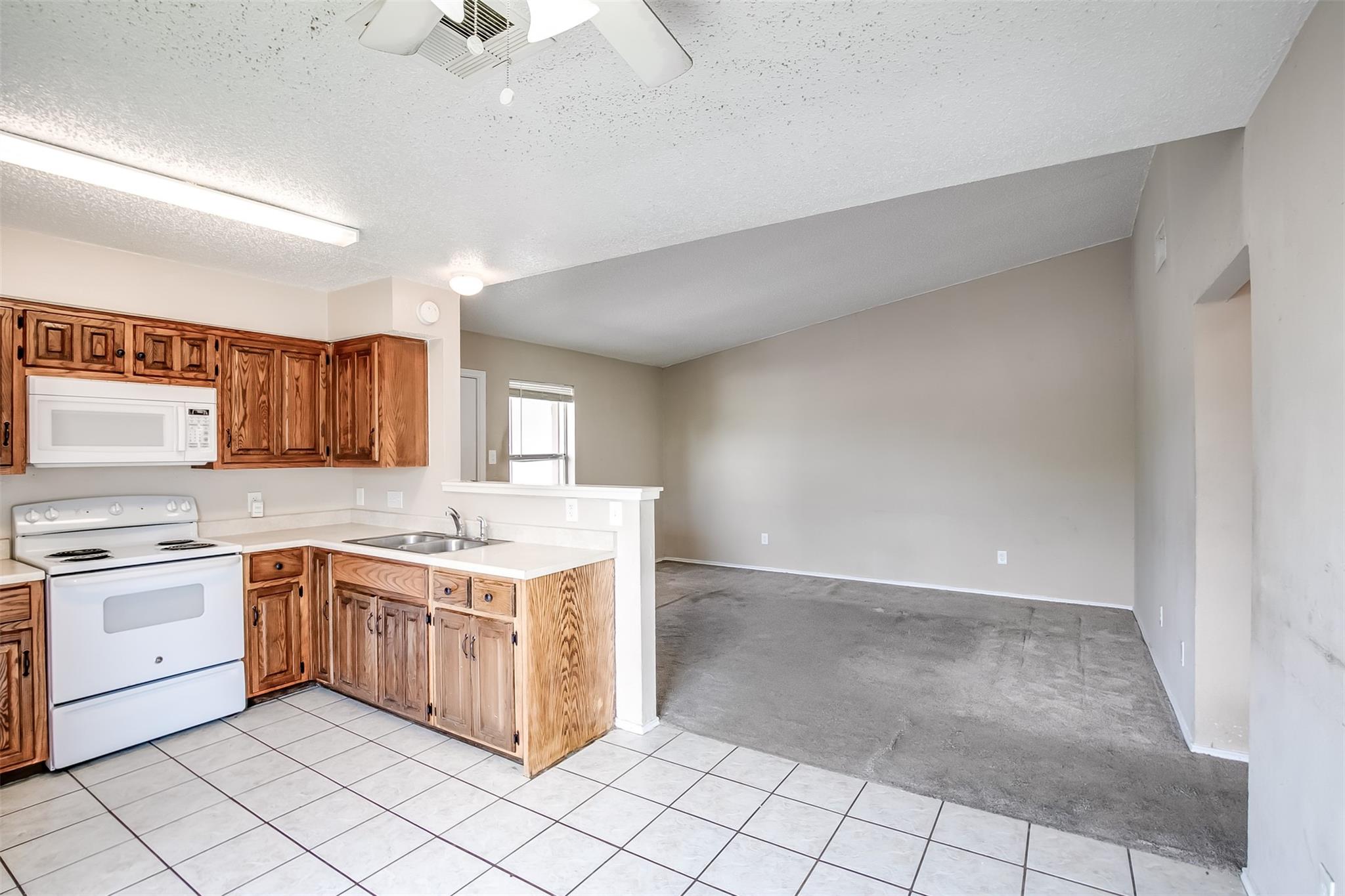 8419 Riverstone Dr #d Property Photo 9