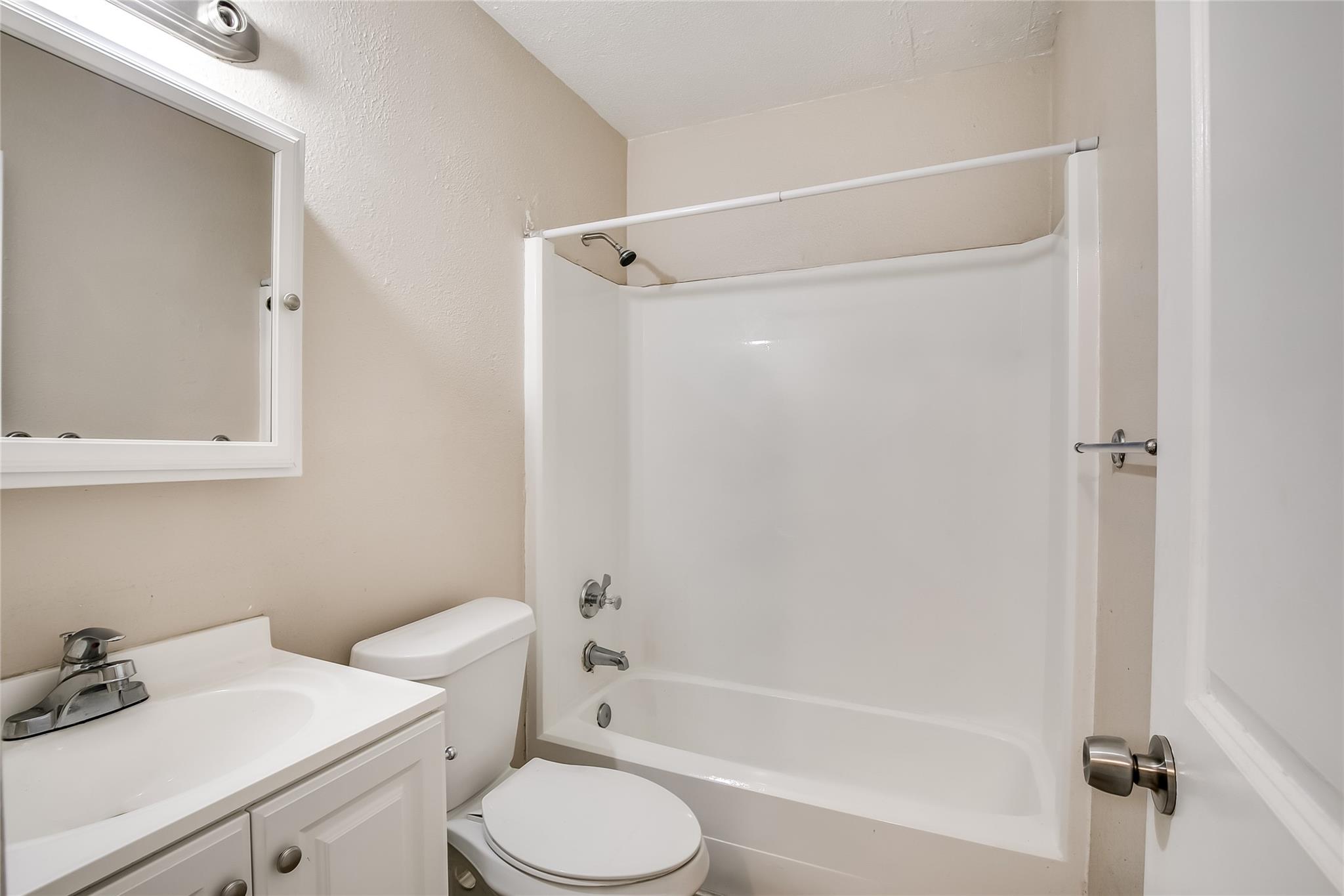 8419 Riverstone Dr #d Property Photo 11