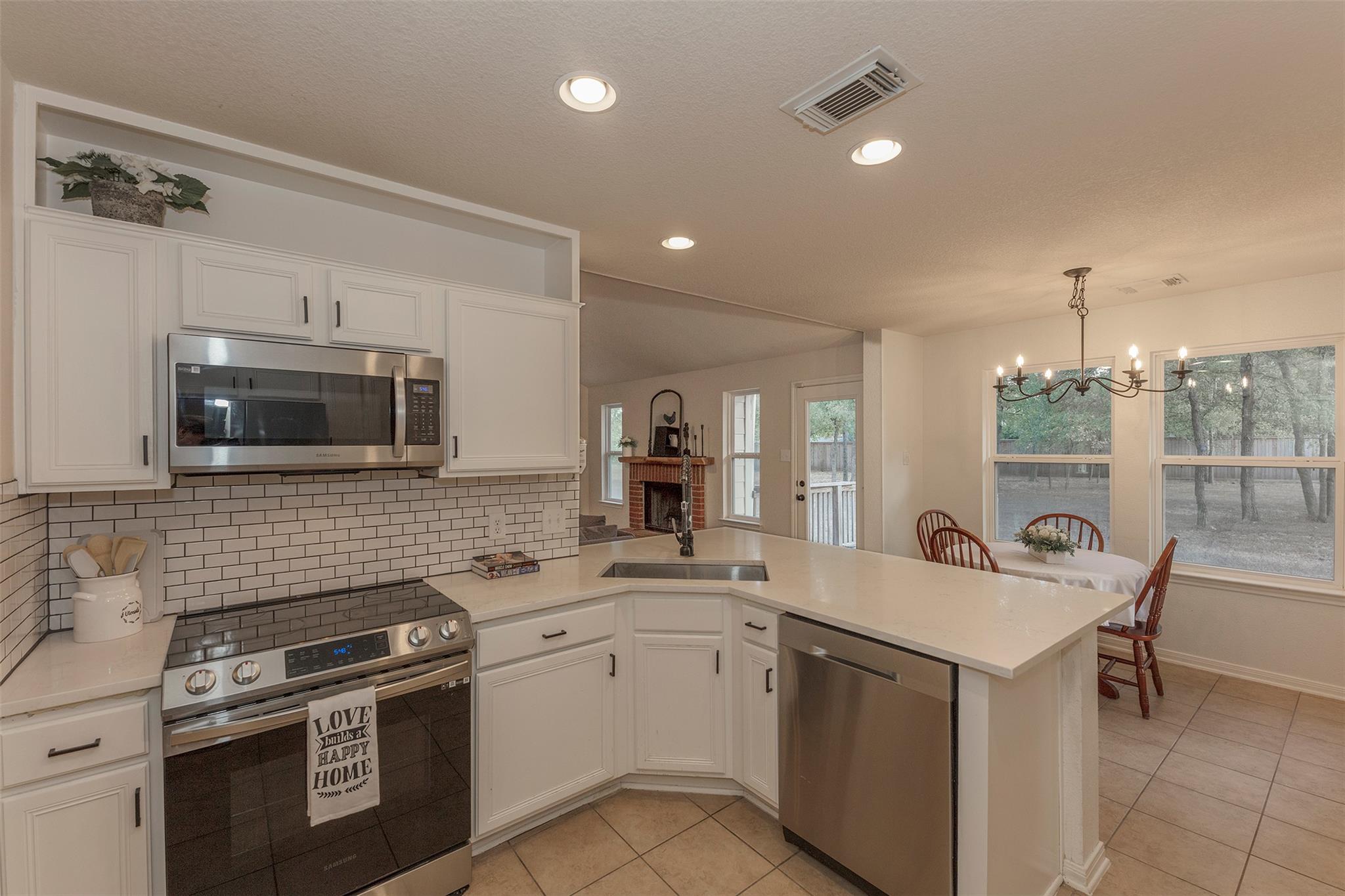 4217 Kellywood Dr Property Photo 17