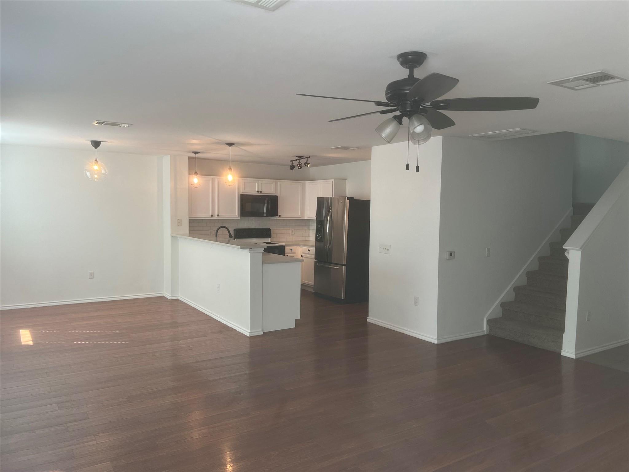 8511 Davis Oaks Trl Property Photo 7