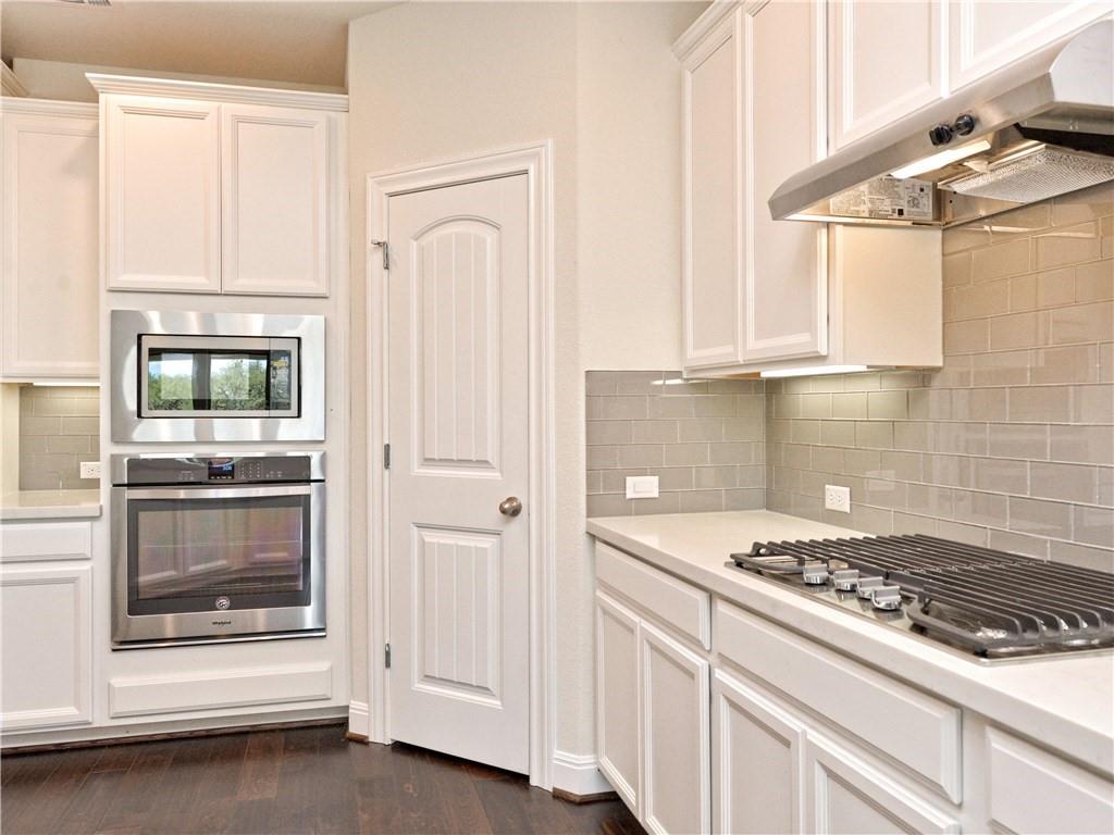 15716 Cinca Terra Dr Property Photo 4