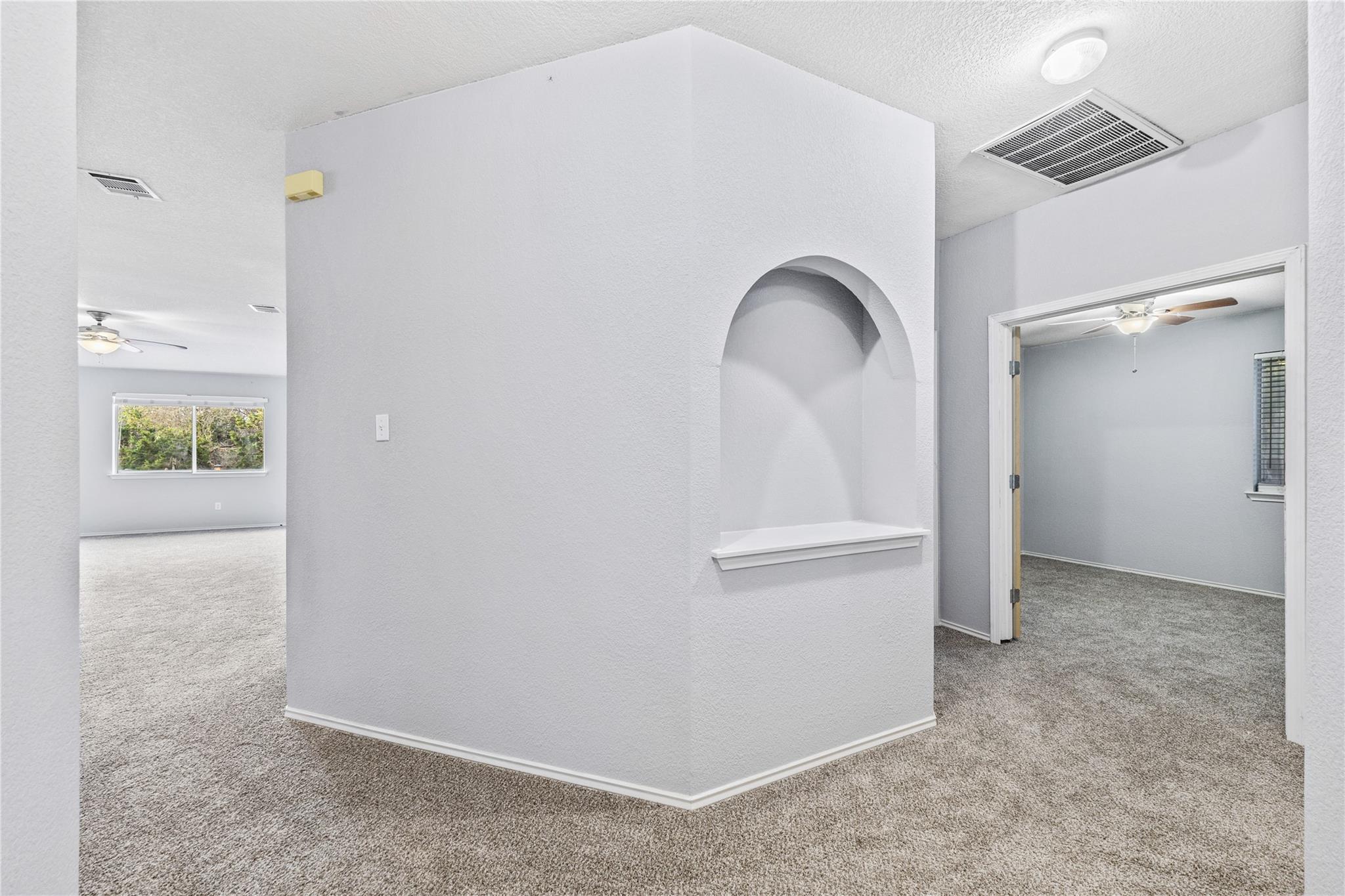 3524 Rock Shelf Ln Property Photo 3