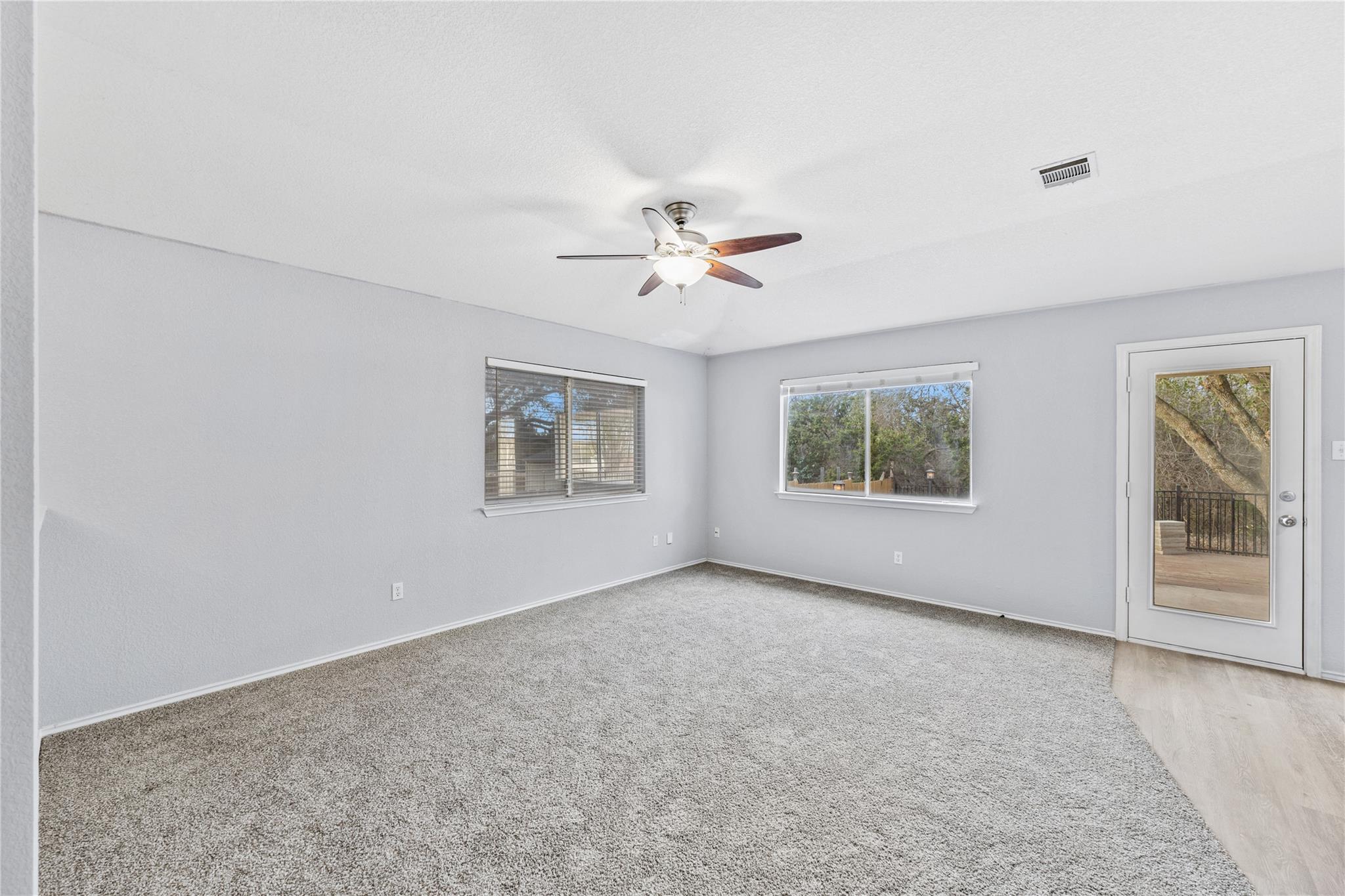 3524 Rock Shelf Ln Property Photo 6