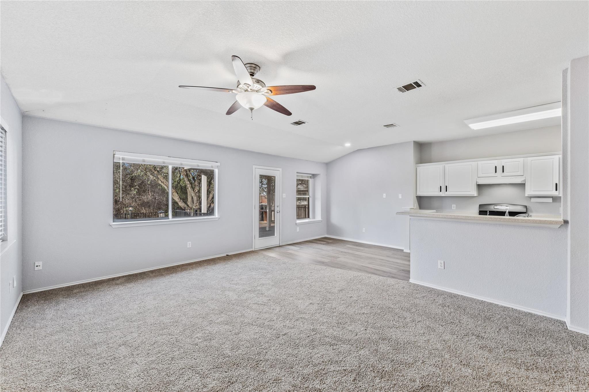 3524 Rock Shelf Ln Property Photo 7