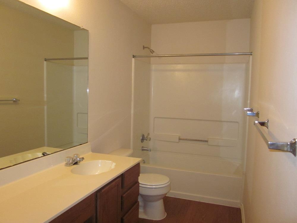 1102 Comfort St Property Photo 16
