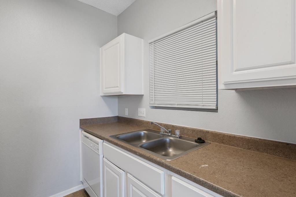 12166 Metric Blvd #2013 Property Photo 8