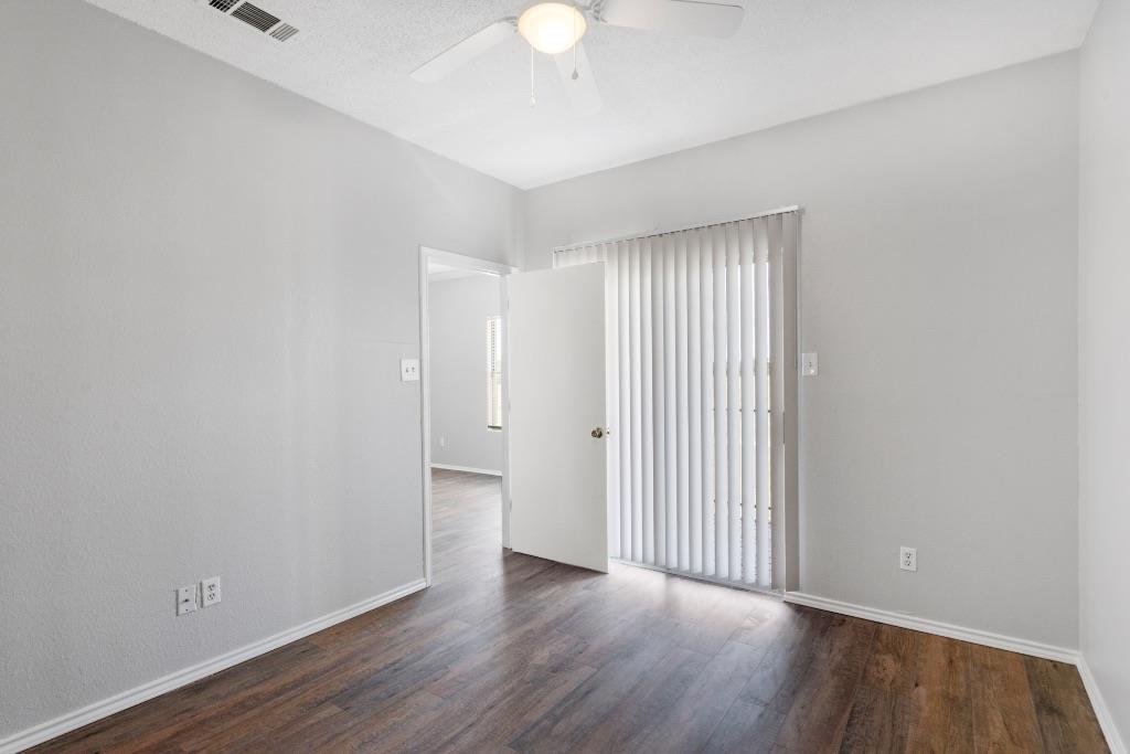 12166 Metric Blvd #2013 Property Photo 10