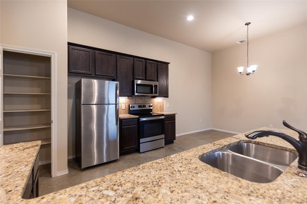515 Jack Rabbit Ln #a Property Photo 3