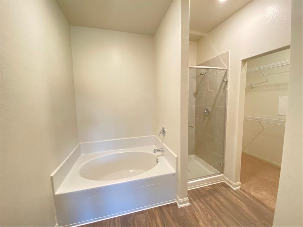 325 Crescent Park Dr Property Photo 13